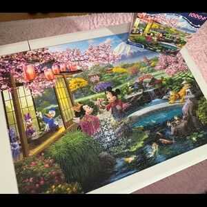 Disney - Mickey & Minnie in Japan - 1000 Piece Jigsaw Puzzle Size is 26.5 x 19